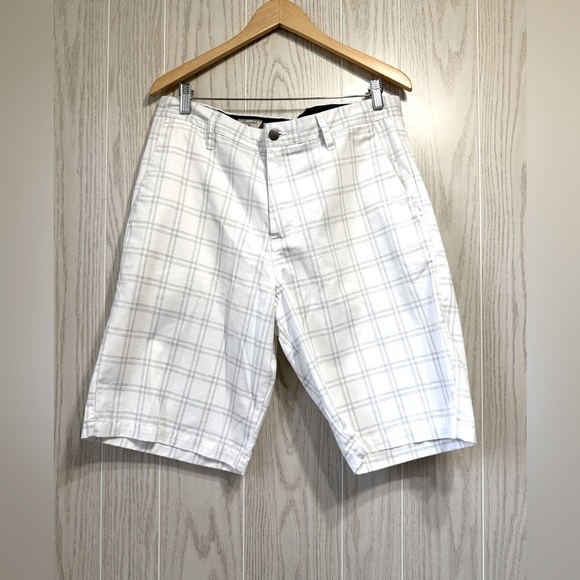 Volcom Frickin Plaid Chino Skate Shorts White Plaid Men's Size 34 EUC - Picture 1 of 3
